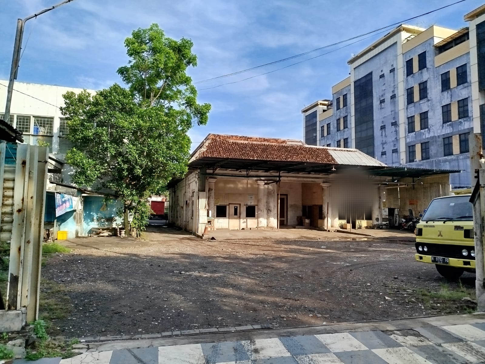 Jual Rumah Bagus Properti Jual Bangunan Second-Butuh Renovasi